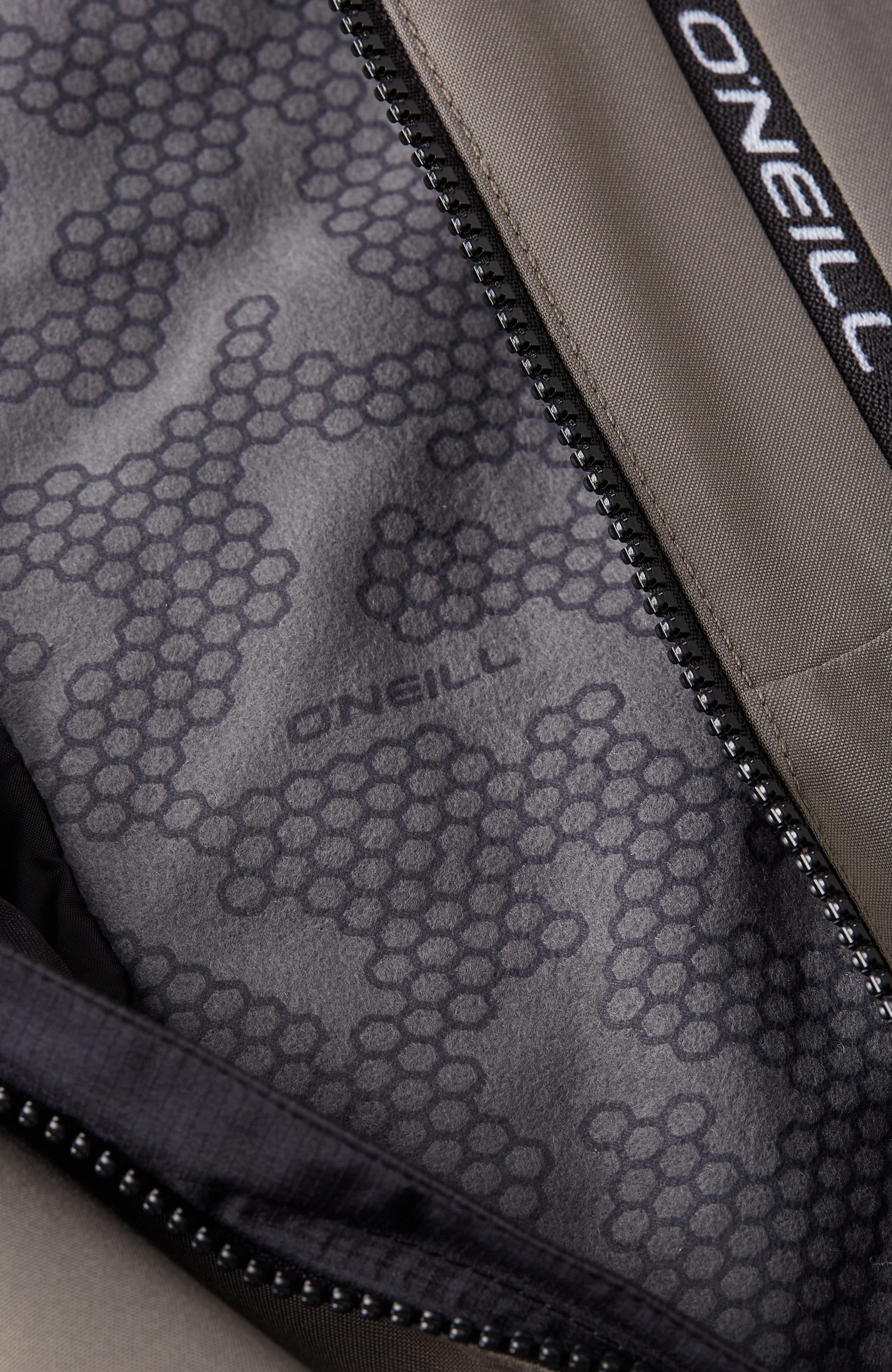 Carbonite Snow Jacket | Black Out Colour Block