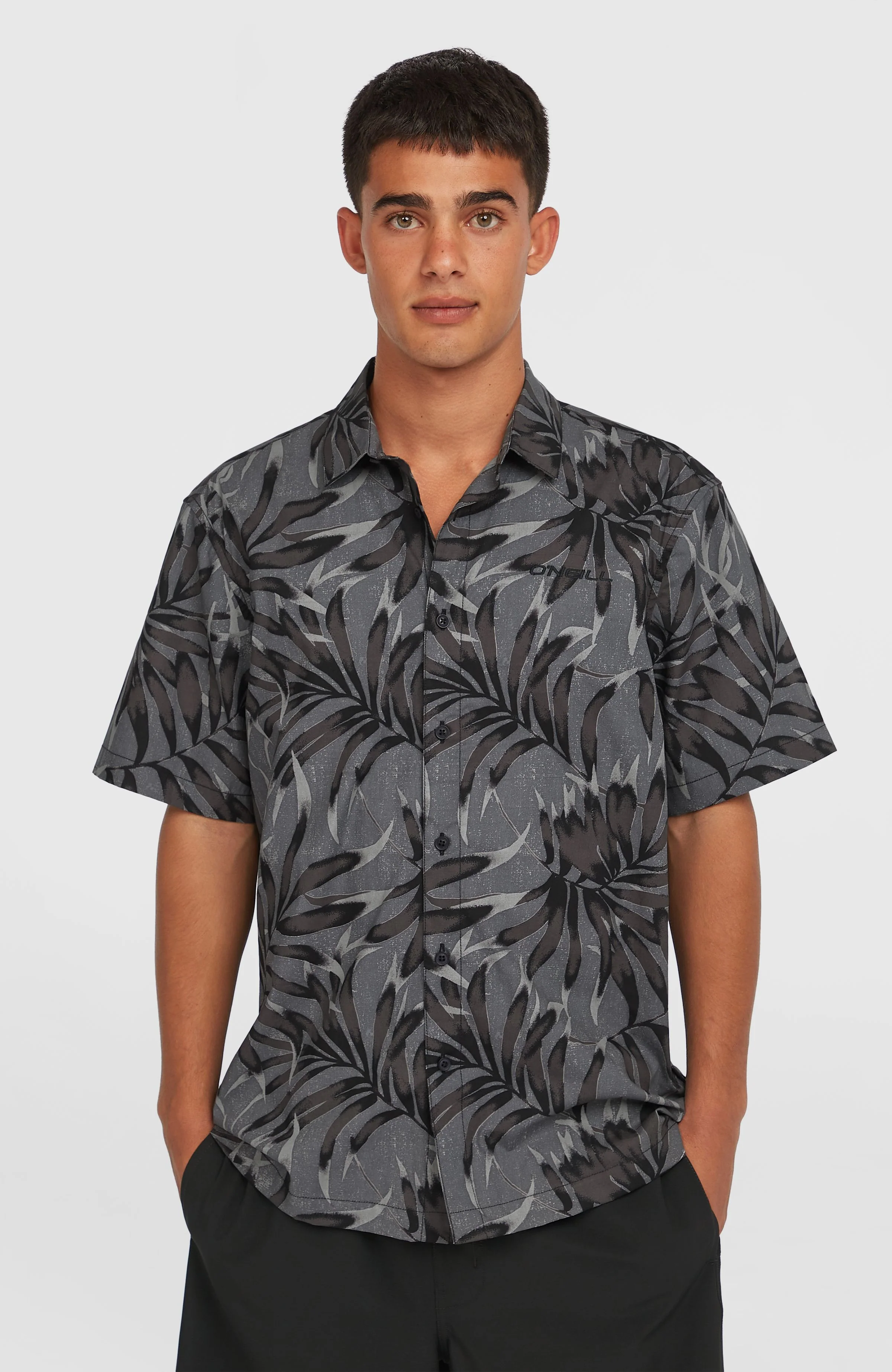 11821-print-shirt-black-dipped-leaves-1.webp Print Shirt | Black Dipped Leaves