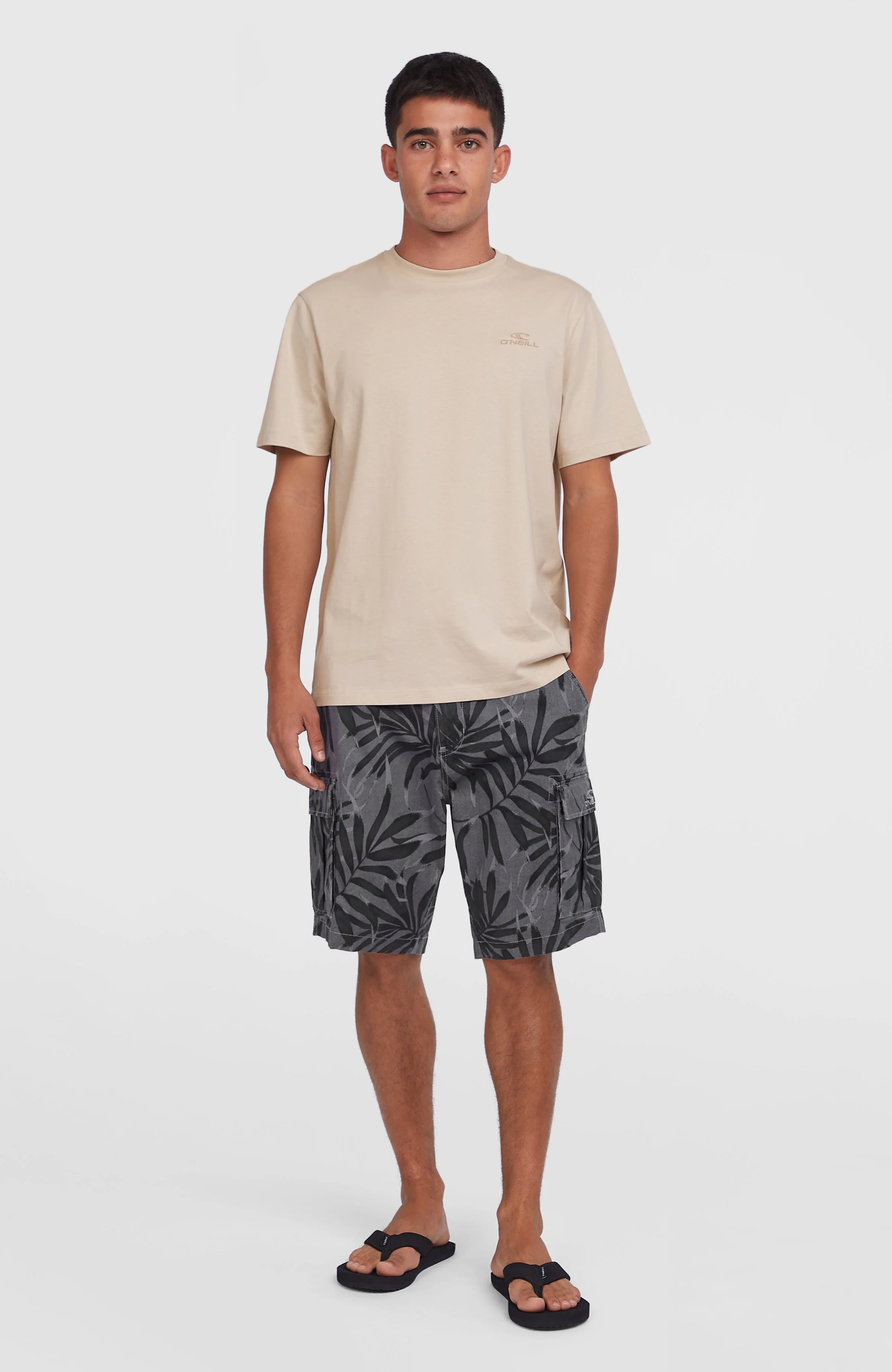 12086-essentials-cargo-shorts-black-dipped-leaves-1.webp Essentials Cargo Shorts | Black Dipped Leaves