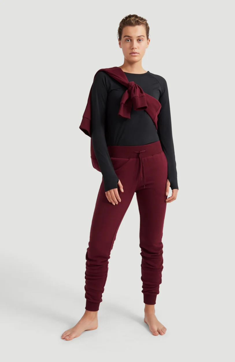 12981-yoga-slim-sweatpant-windsor-wine-a-1.webp Yoga Slim Sweatpant | Windsor Wine -A