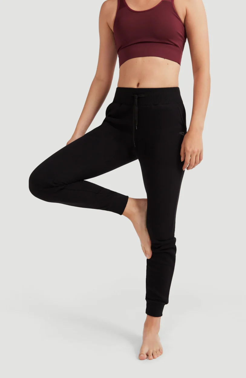 13975-yoga-slim-sweatpant-blackout-a-1.webp Yoga Slim Sweatpant | BlackOut - A