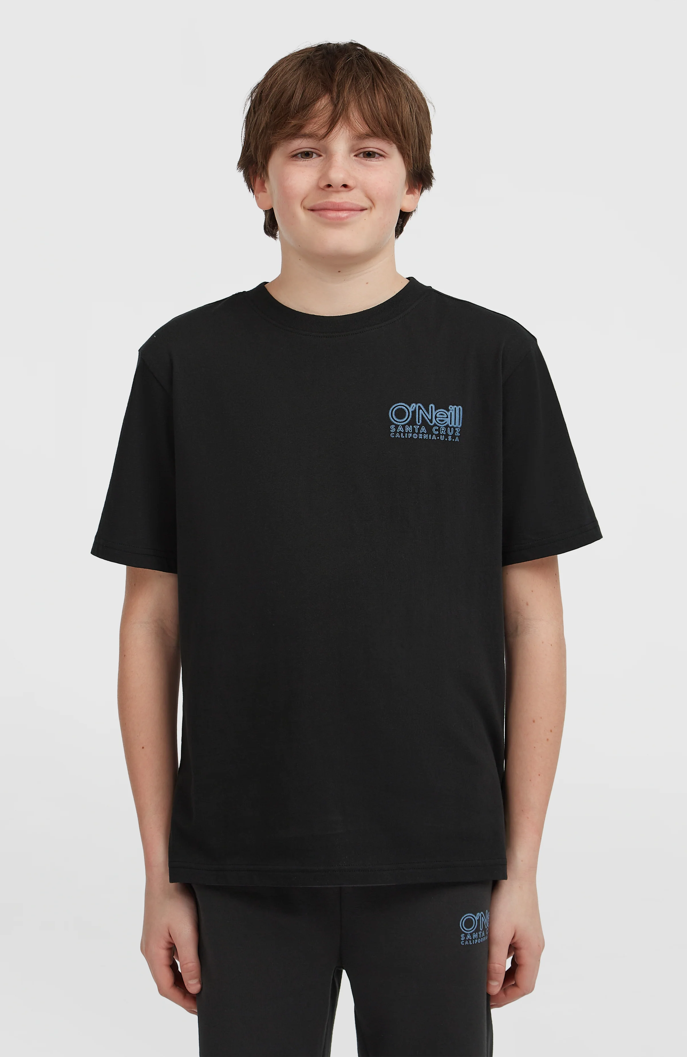 15283-essentials-cali-logo-t-shirt-black-out-1.webp Essentials Cali Logo T-Shirt | Black Out