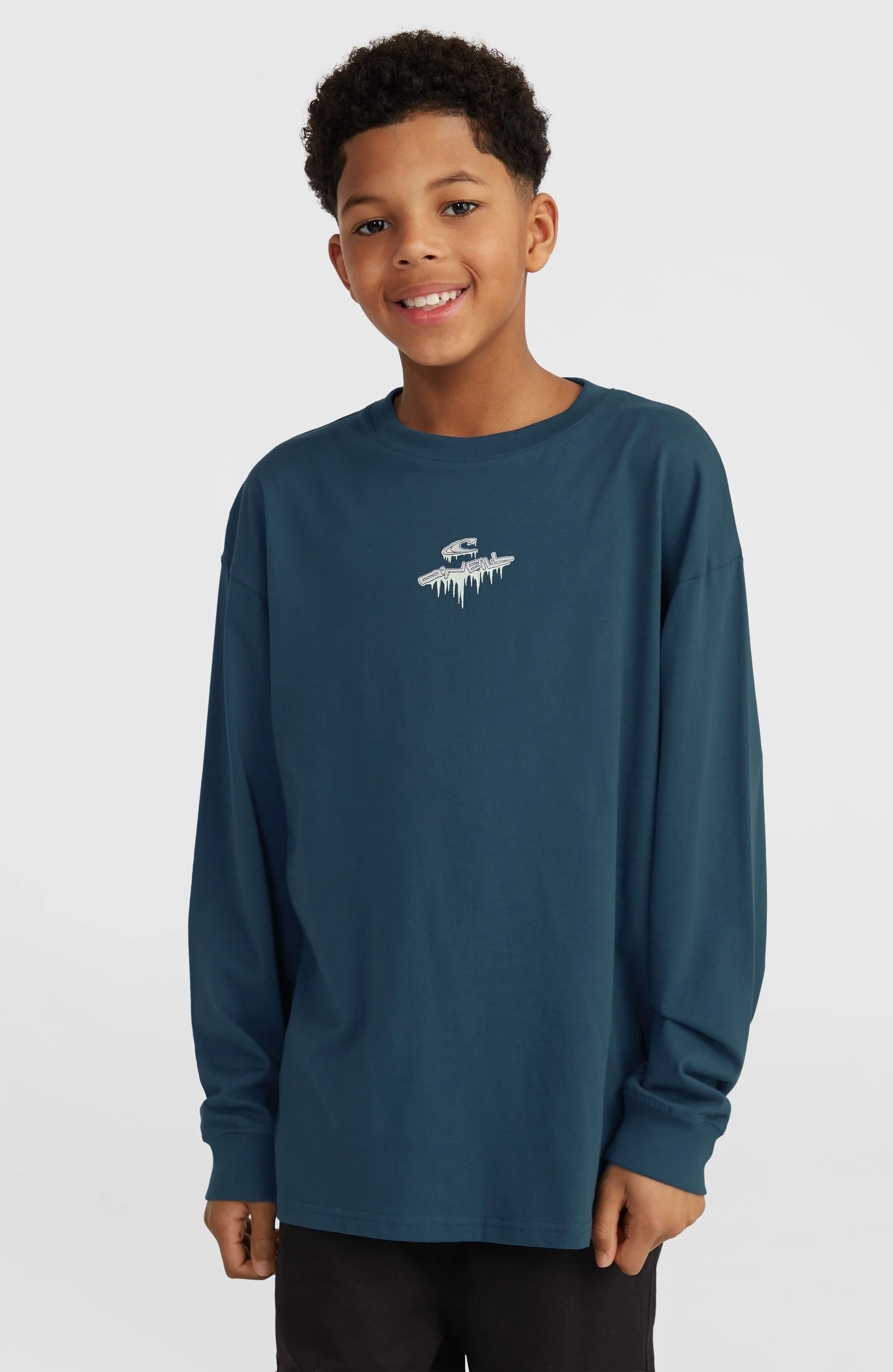 16466-graphic-long-sleeve-t-shirt-alma-steel-1.webp Graphic Long-Sleeve T-Shirt | Alma Steel