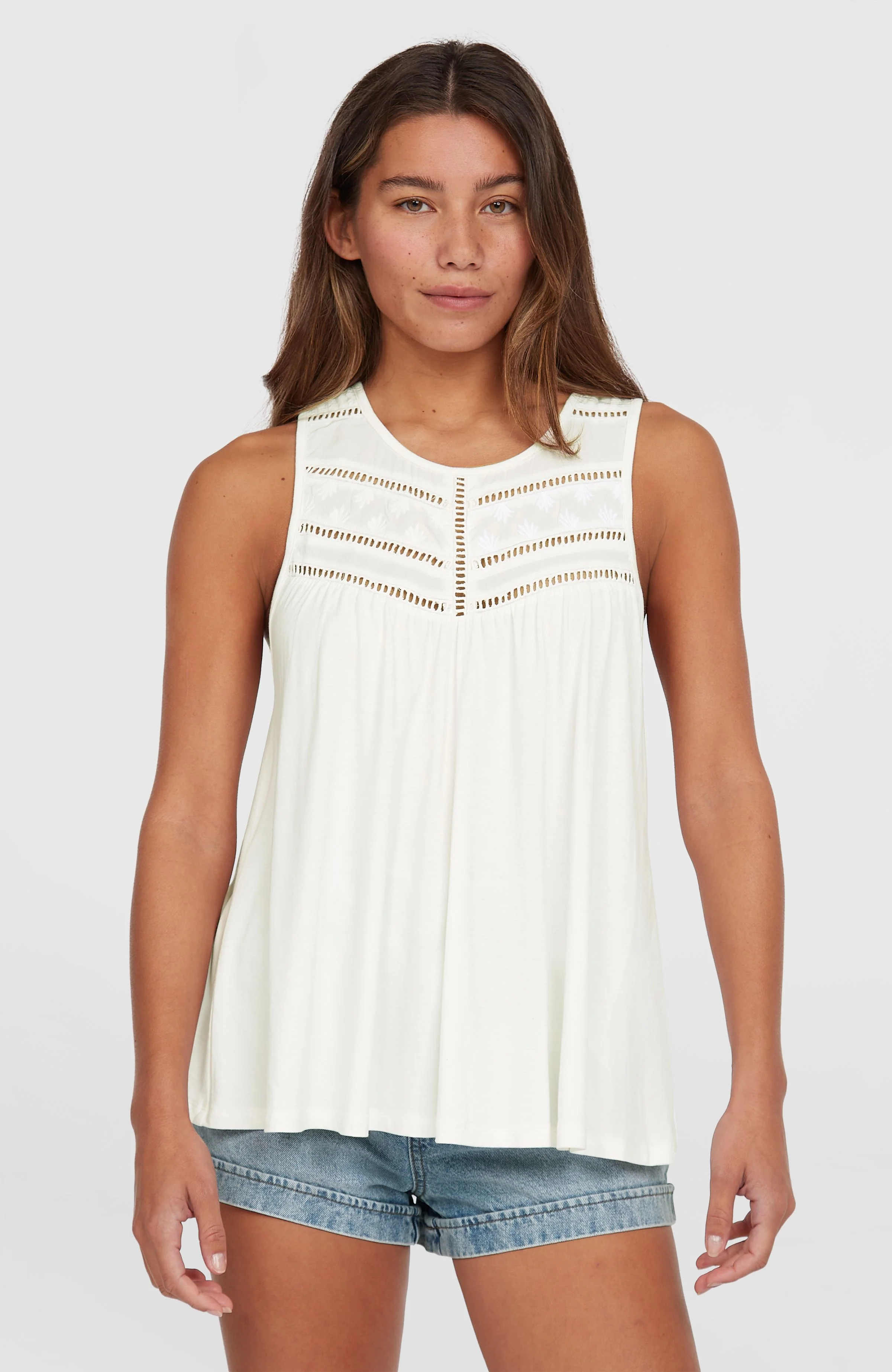 18395-essentials-tokeena-embroidery-tank-snow-white-1.webp Essentials Tokeena Embroidery Tank | Snow White