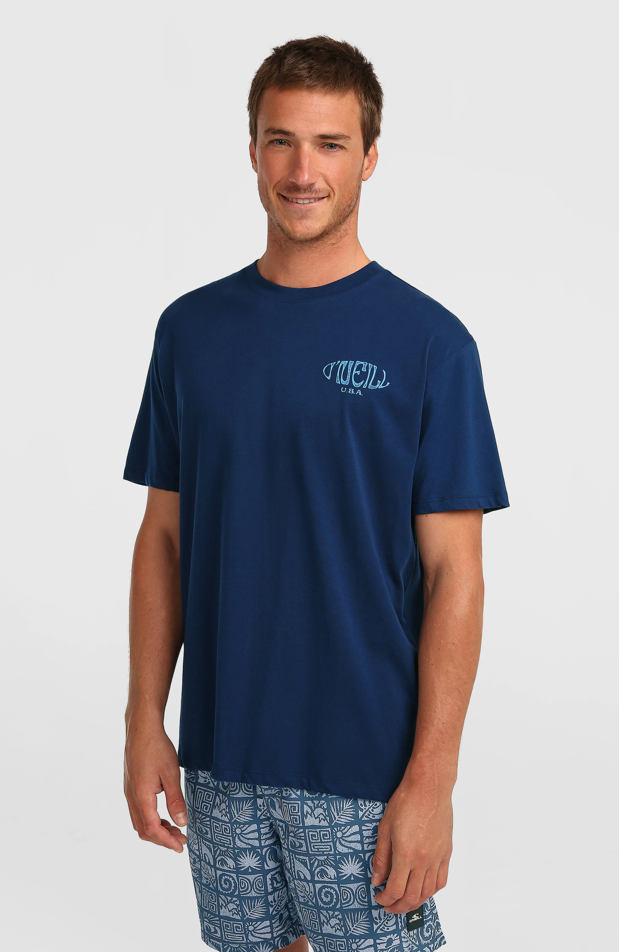1939-box-logo-t-shirt-english-evening-1.webp Box Logo T-Shirt | English Evening
