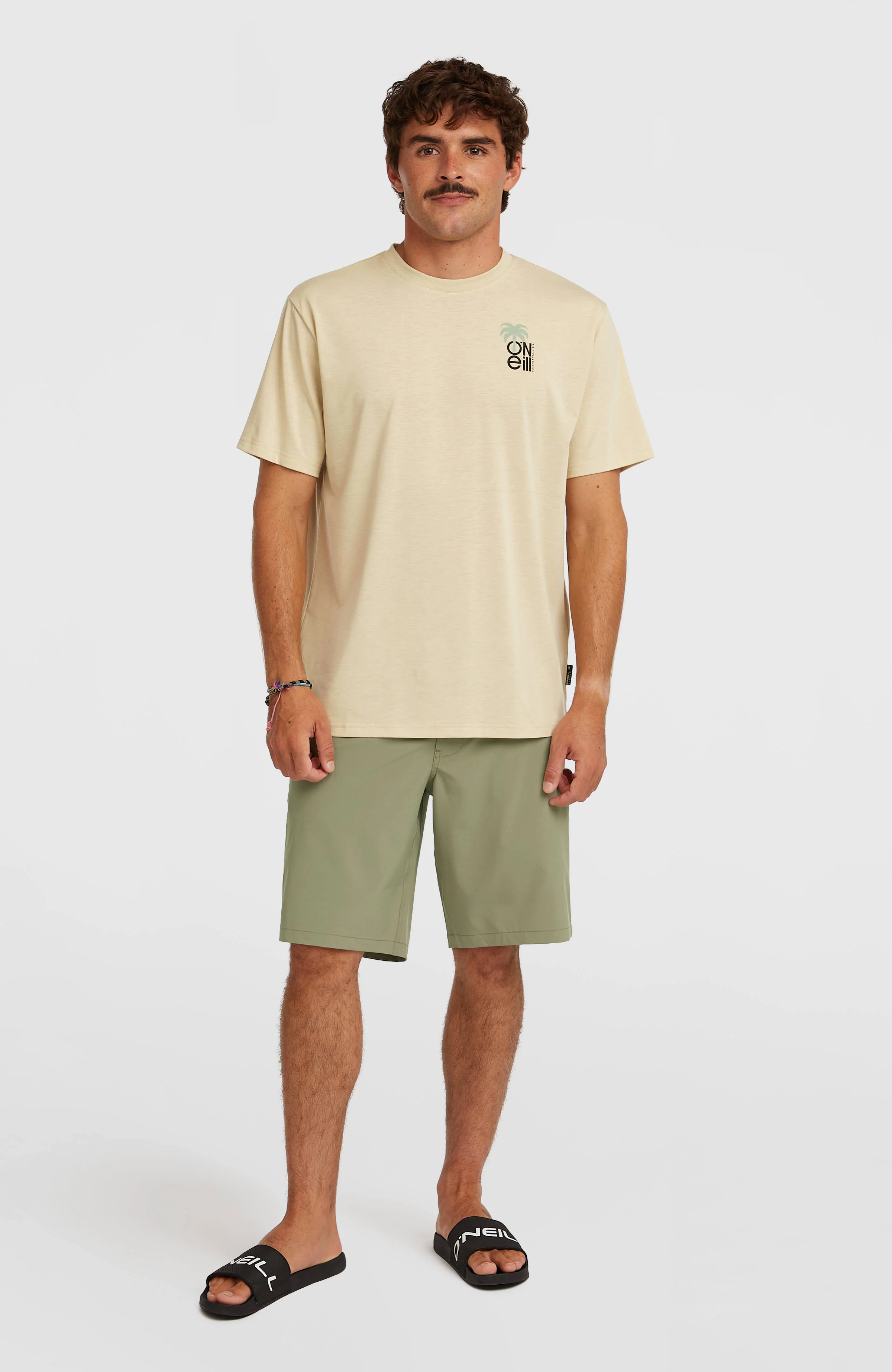 2127-hybrid-19-shorts-avery-fern-1.webp Hybrid 19" Shorts | Avery Fern