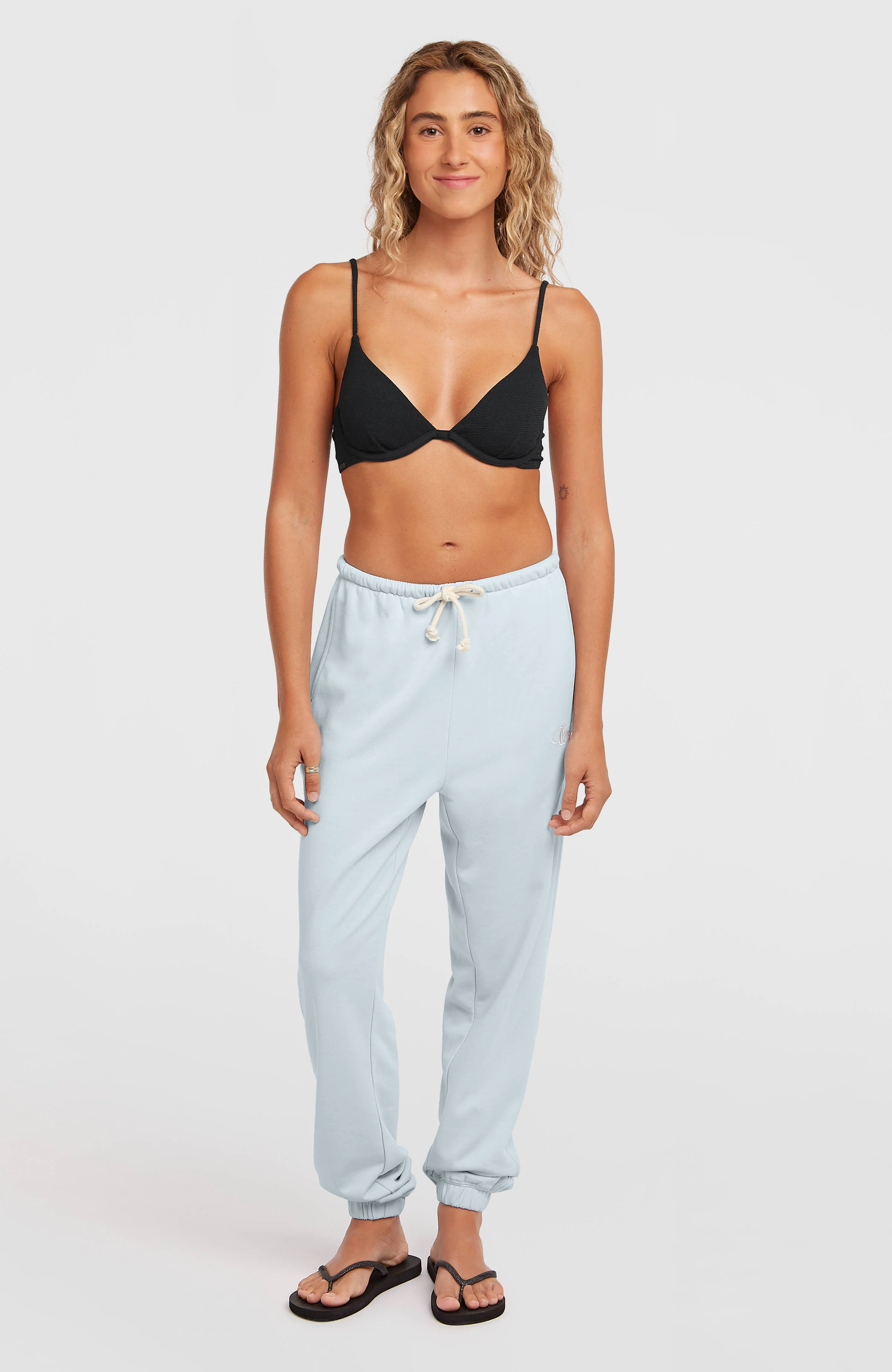 2458-essentials-script-sweatpants-spindle-1.webp Essentials Script Sweatpants | Spindle