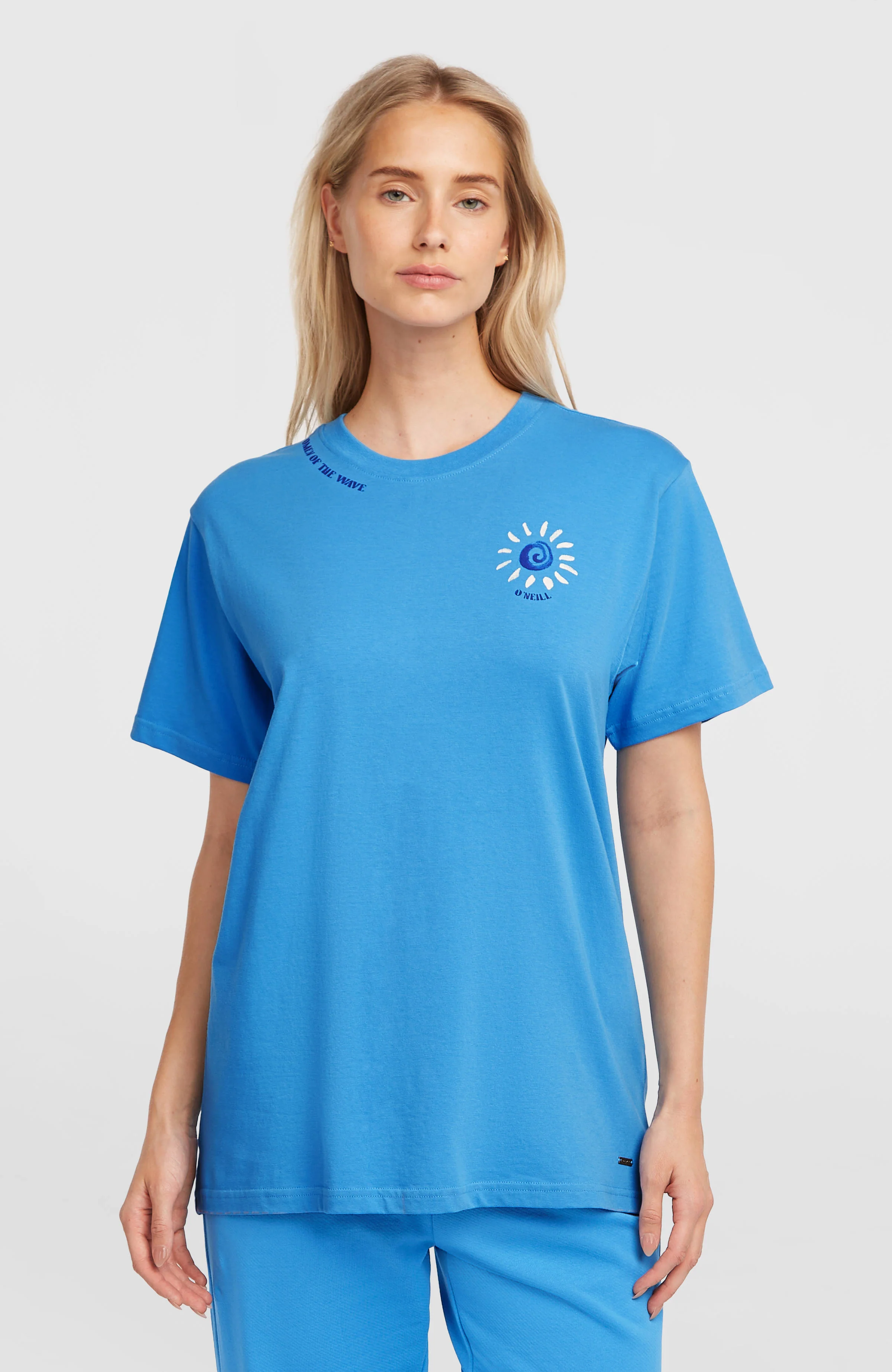 3585-women-of-the-wave-t-shirt-blue-booth-1.webp Women of the Wave T-Shirt | Blue Booth