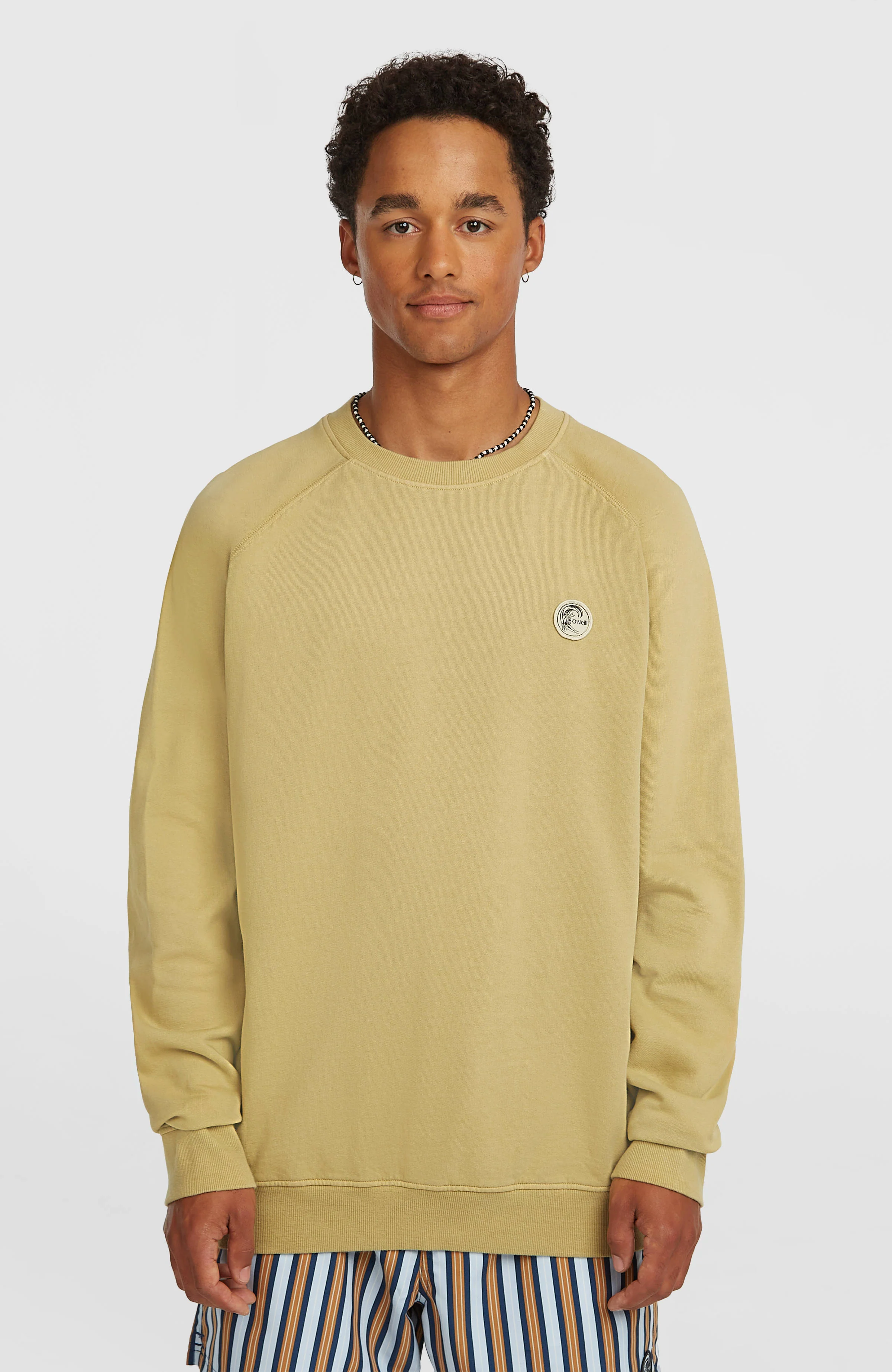 3657-o-riginals-badge-crew-sweatshirt-oak-ridge-1.webp O'Riginals Badge Crew Sweatshirt | Oak Ridge