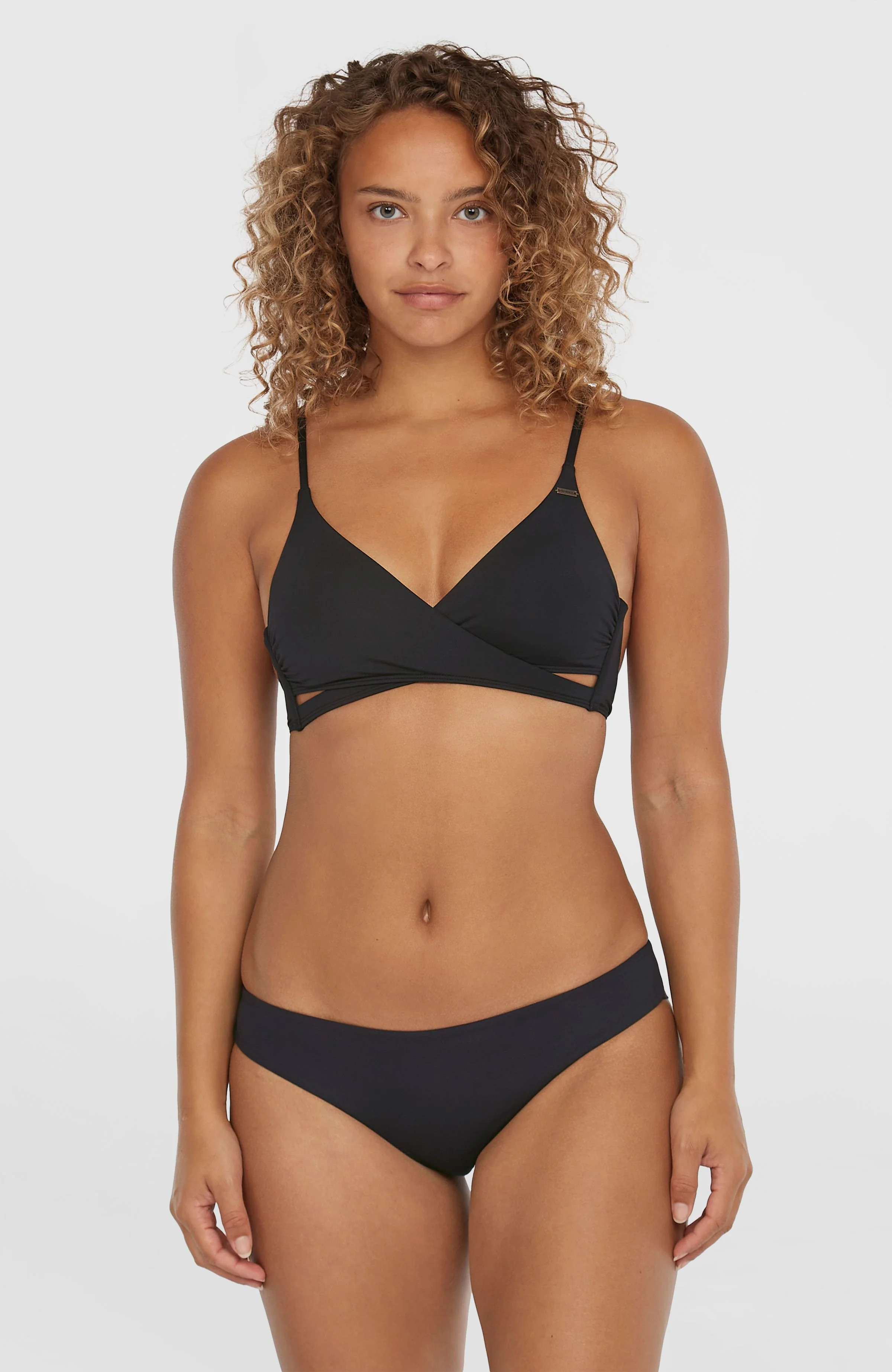 3700-essentials-baay-maoi-bikini-set-black-out-1.webp Essentials Baay Maoi Bikini Set | Black Out