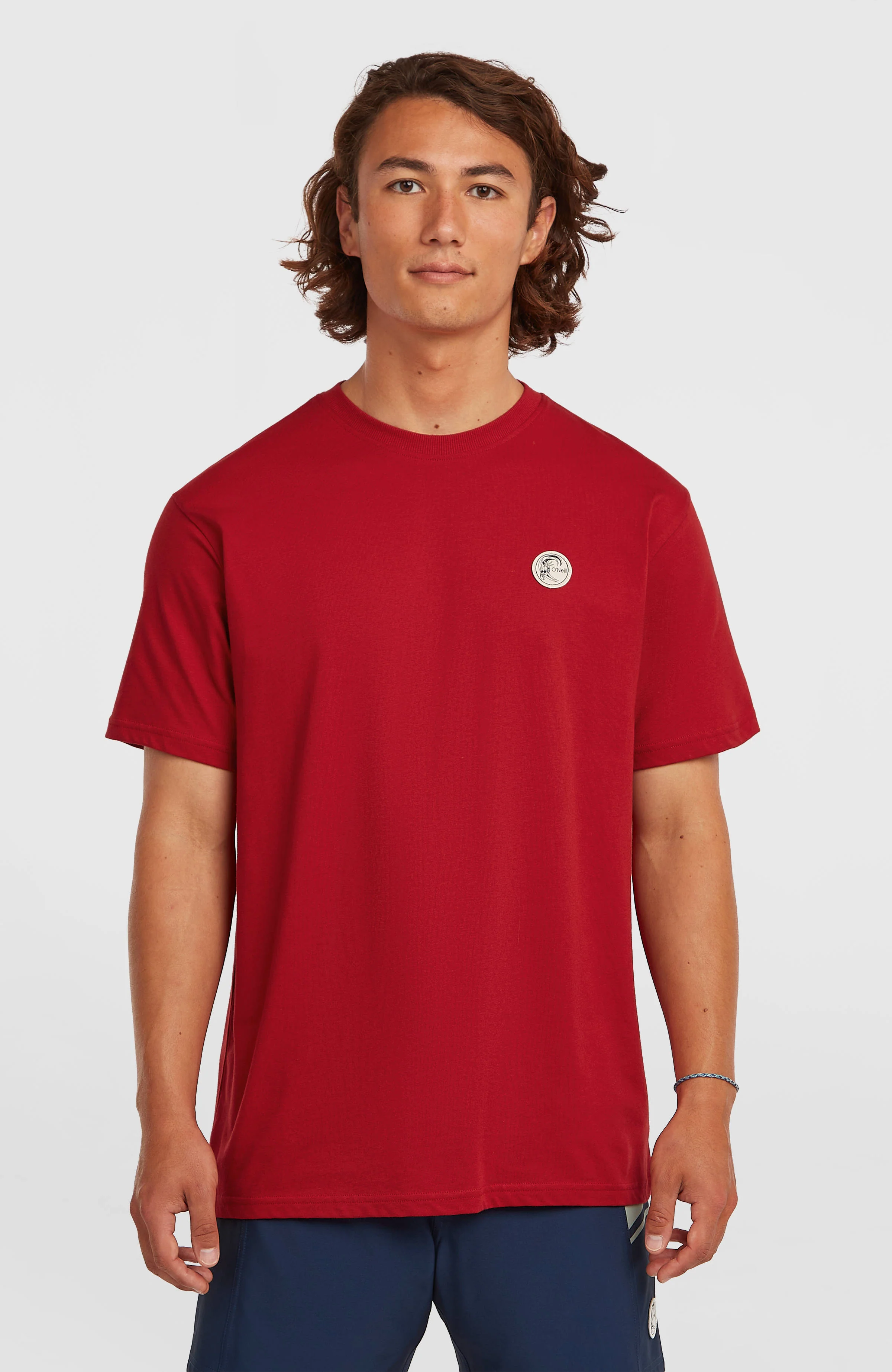 3904-o-riginals-badge-t-shirt-midnight-poppy-1.webp O'Riginals Badge T-Shirt | Midnight Poppy