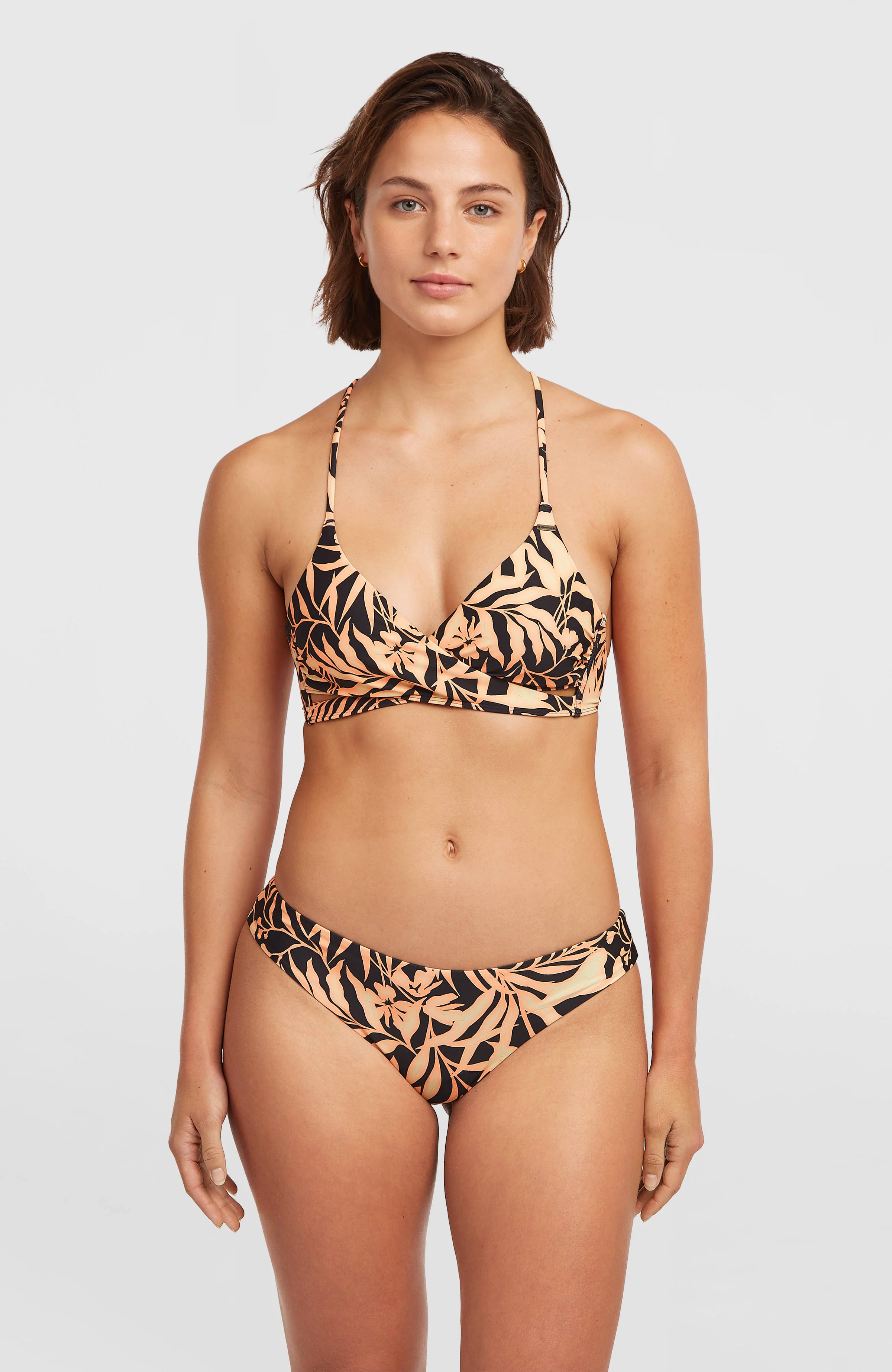 4857-essentials-baay-maoi-bikini-set-black-brazillian-sun-1.webp Essentials Baay Maoi Bikini Set | Black Brazillian Sun