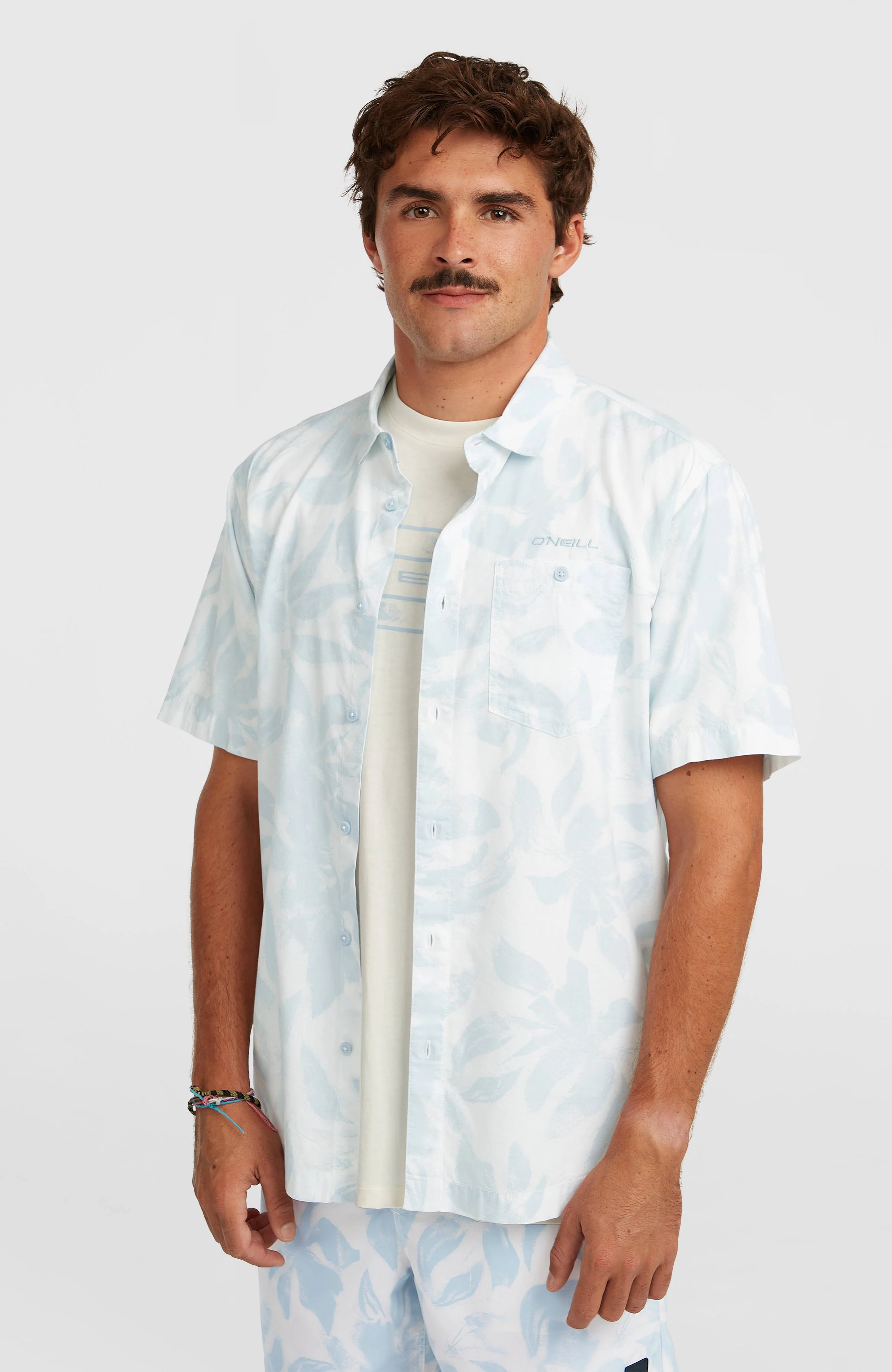 664-o-neill-print-shirt-white-spray-flower-1.webp O'Neill Print Shirt | White Spray Flower