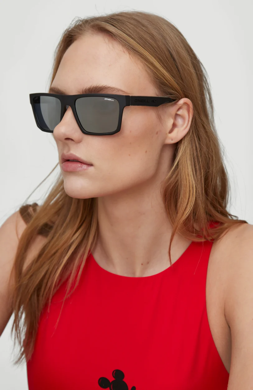 7159-beacons-sunglasses-matte-black-green-retro-print-3.webp Beacons Sunglasses | MATTE BLACK/ GREEN RETRO PRINT