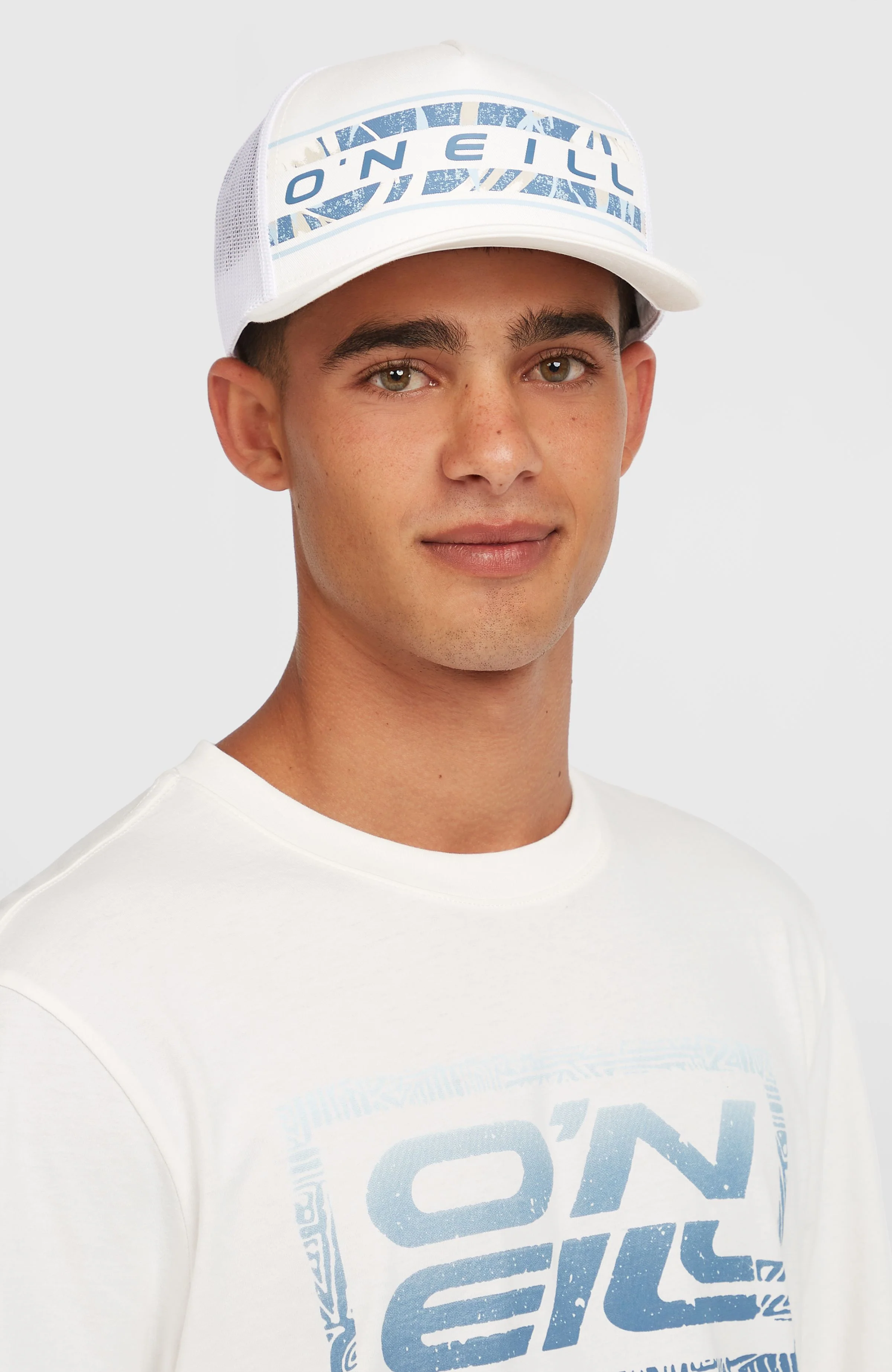 Flower Trucker Cap | Snow White
