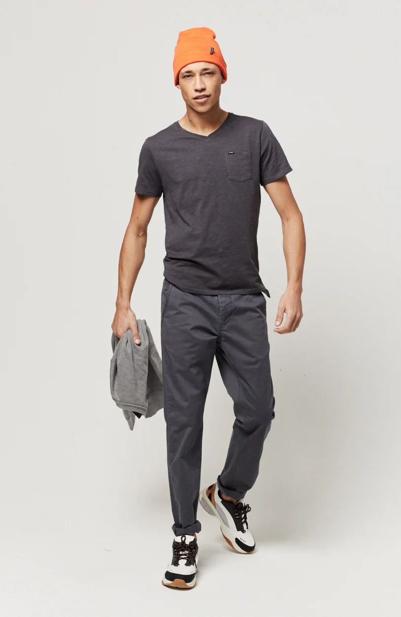 7551-jack-s-base-v-neck-t-shirt-asphalt-a-1.webp Jack's Base V-Neck T-Shirt | Asphalt - A