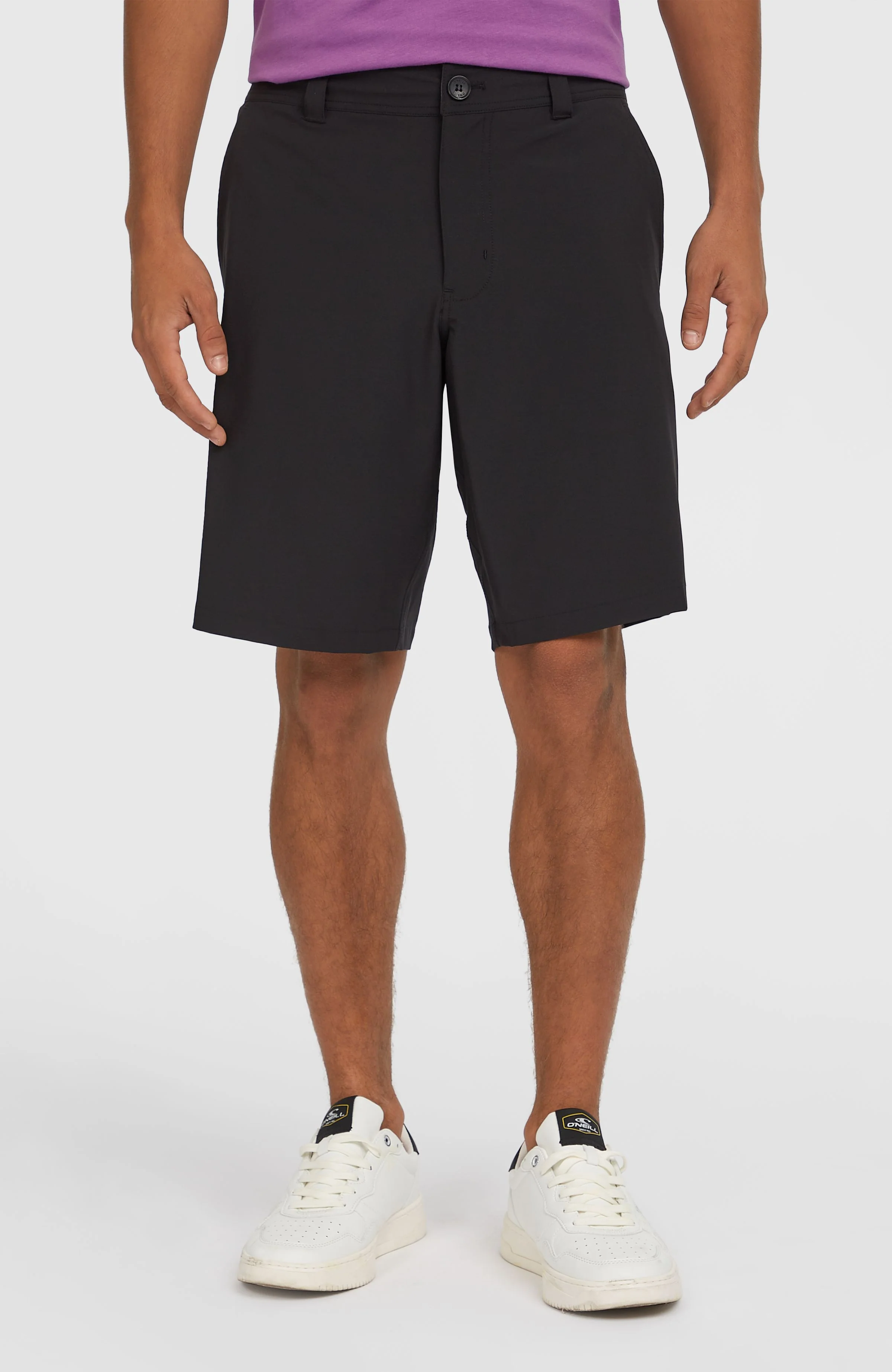 Hybrid Chino 19" Shorts | Black Out
