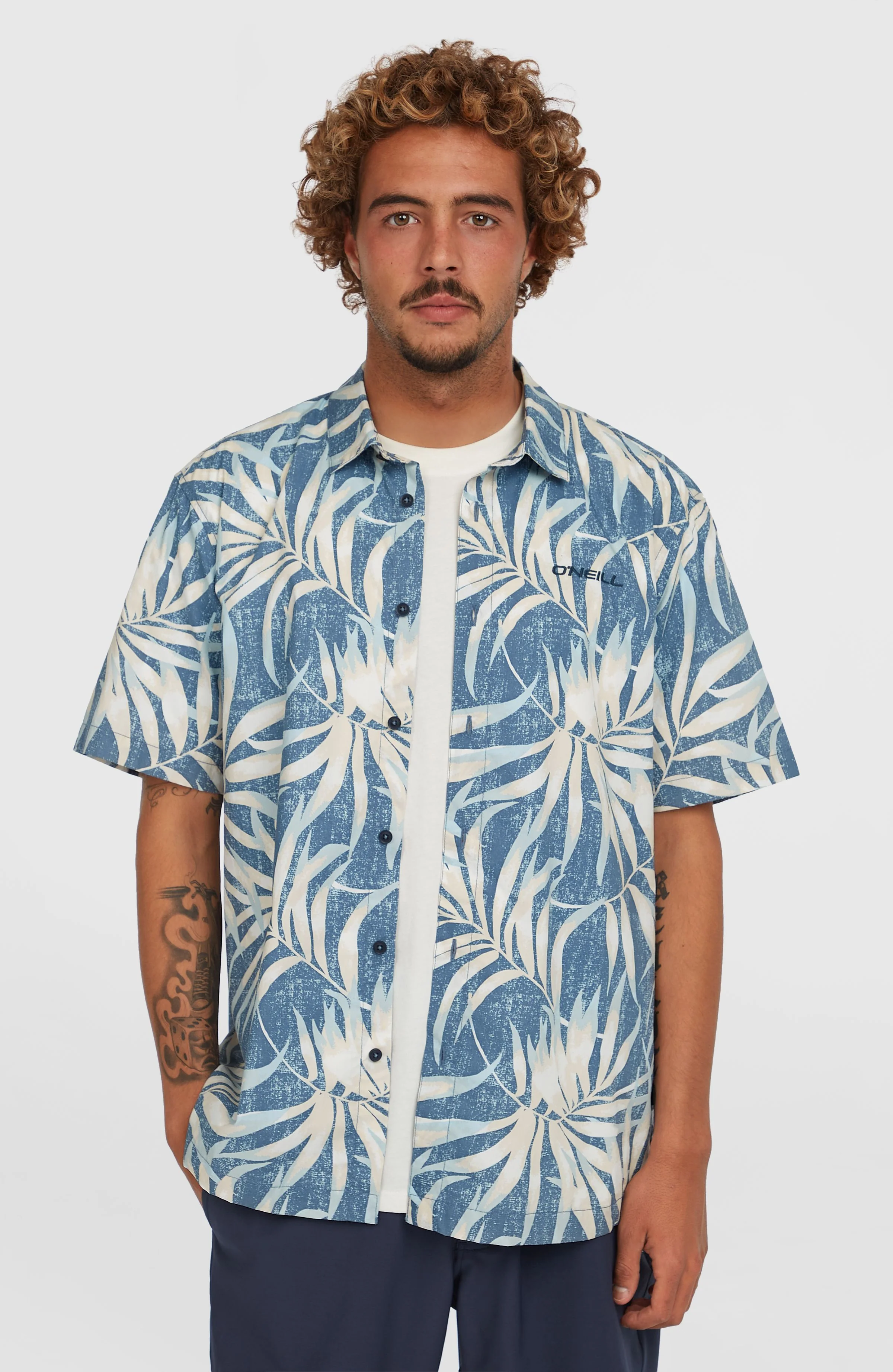 8817-print-shirt-blue-dipped-leaves-1.webp Print Shirt | Blue Dipped Leaves